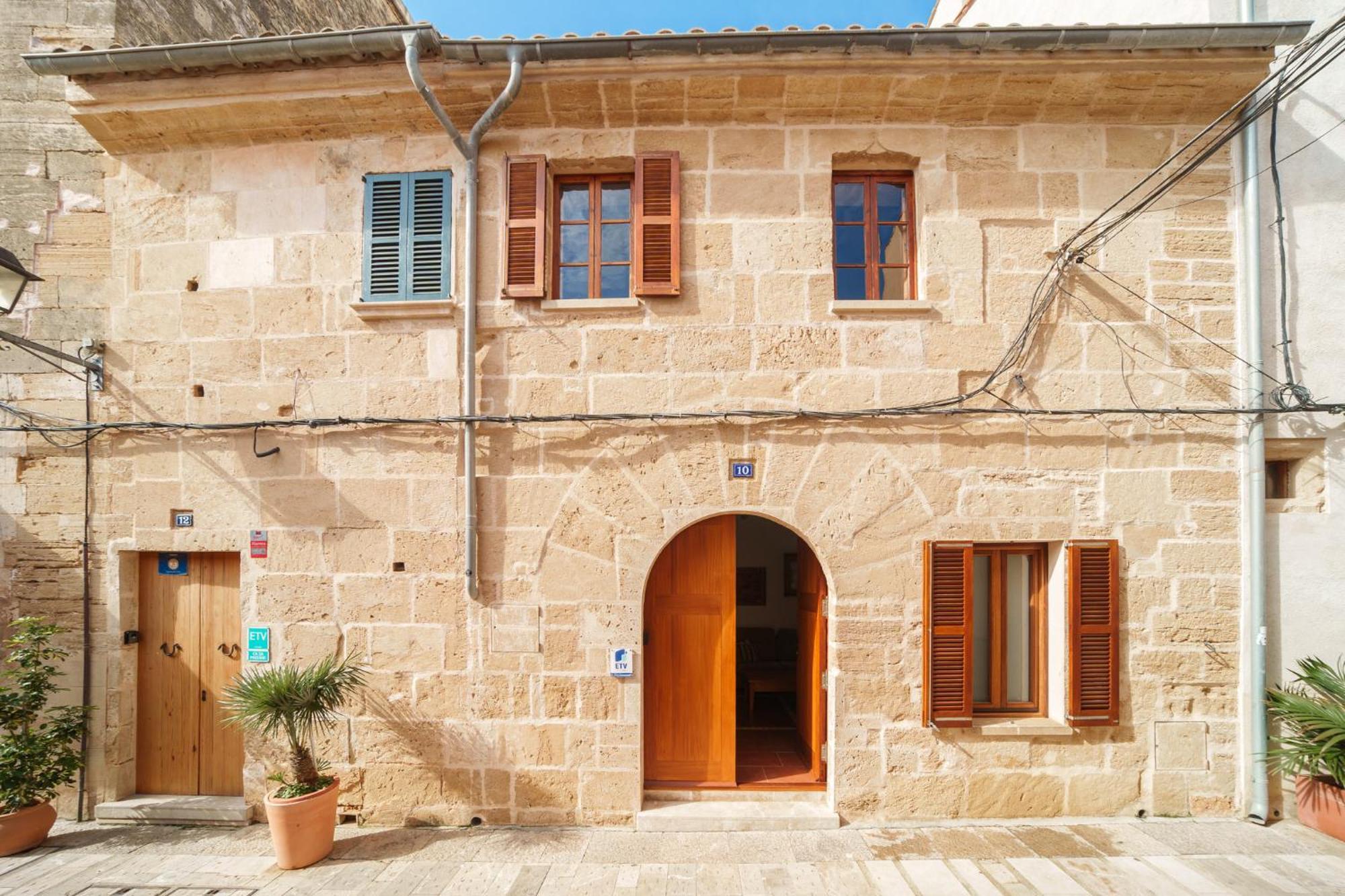 Hébergement de vacances Sant Vicenç, Amazing House In For 6 *