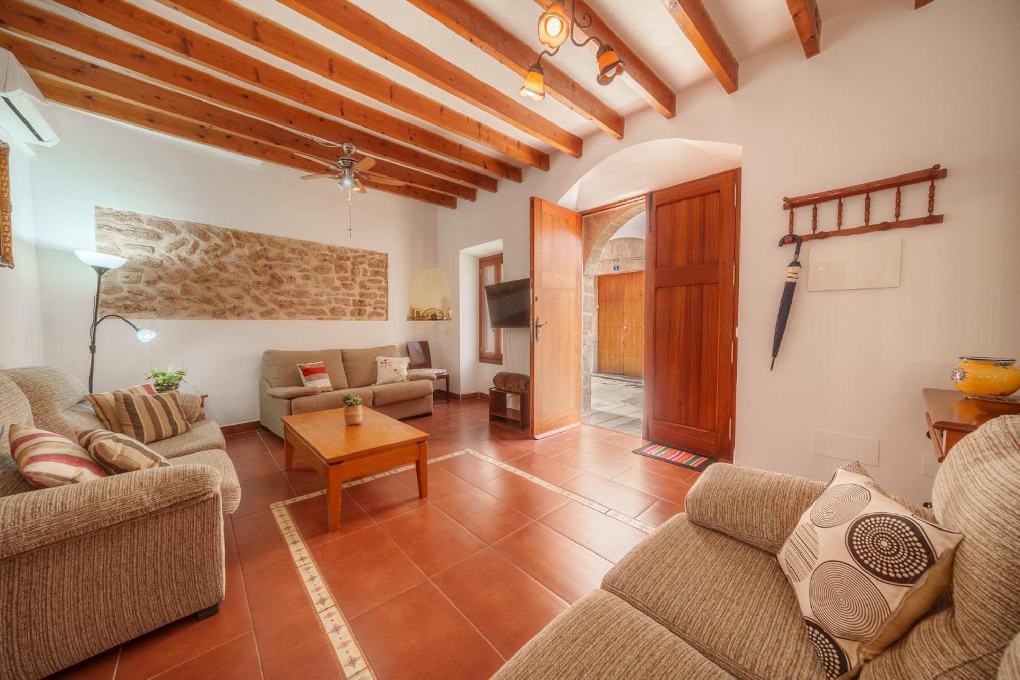 Sant Vicenç, Amazing House In For 6 Hébergement de vacances *
